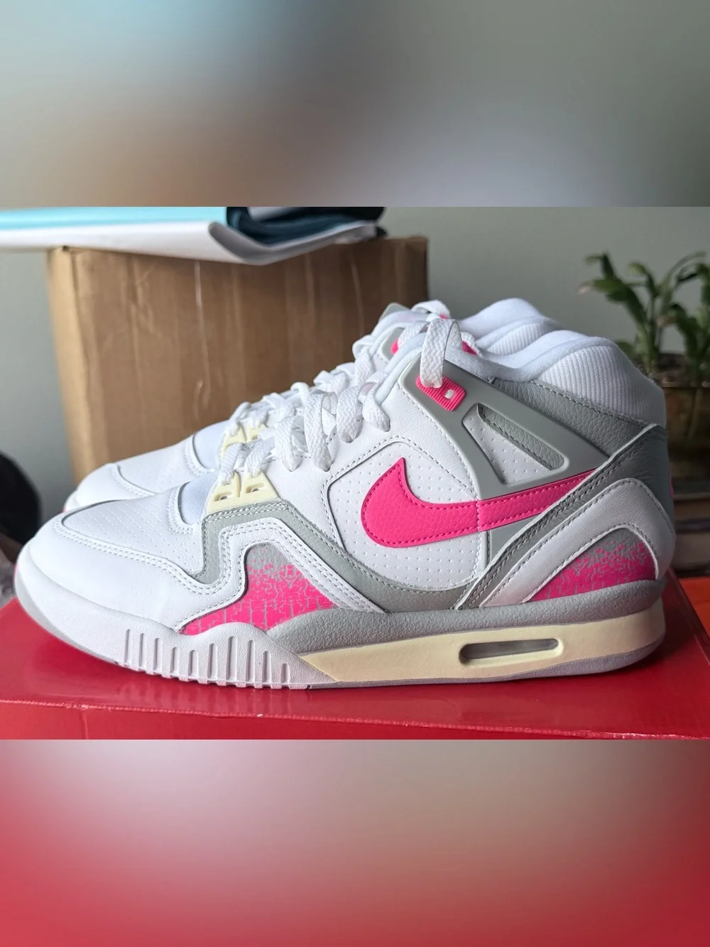 Nike Air Tech Challenge 2 